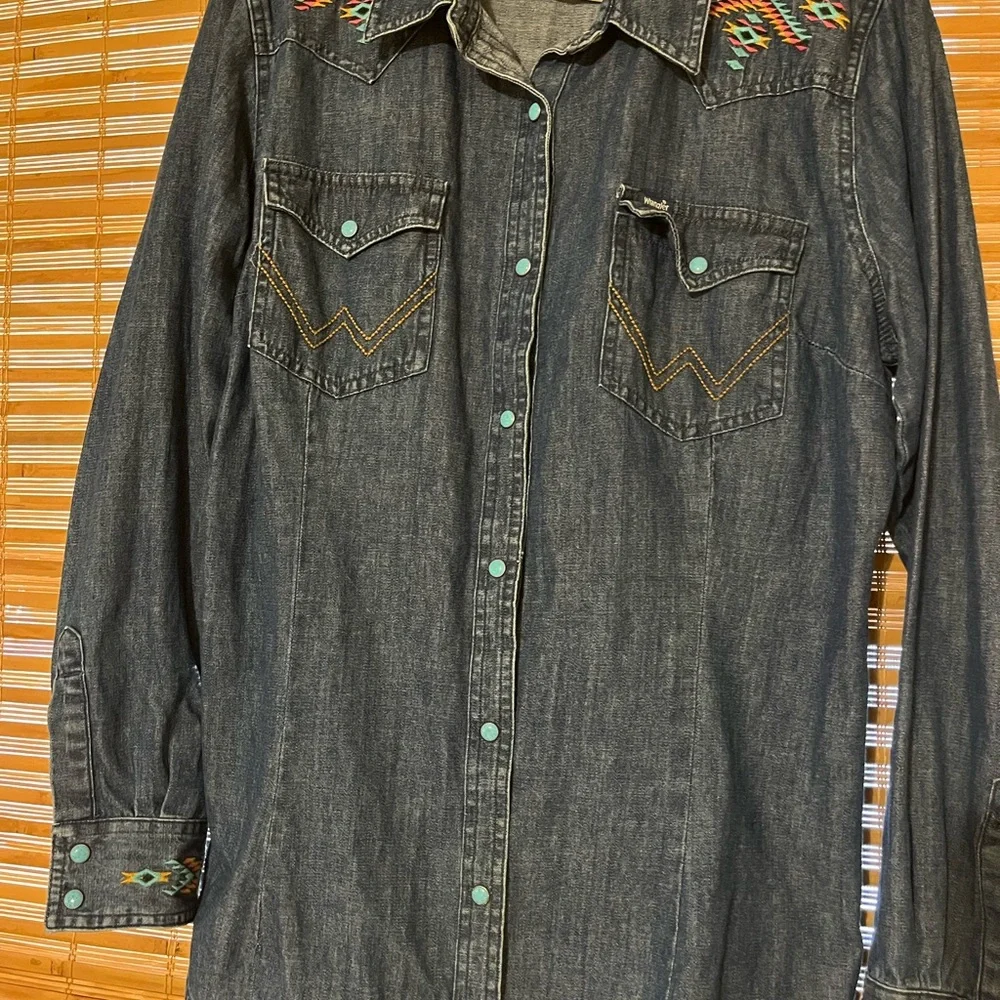 Wrangler Retro Denim Blue buttoned down shirt XL - Picture 2 of 6